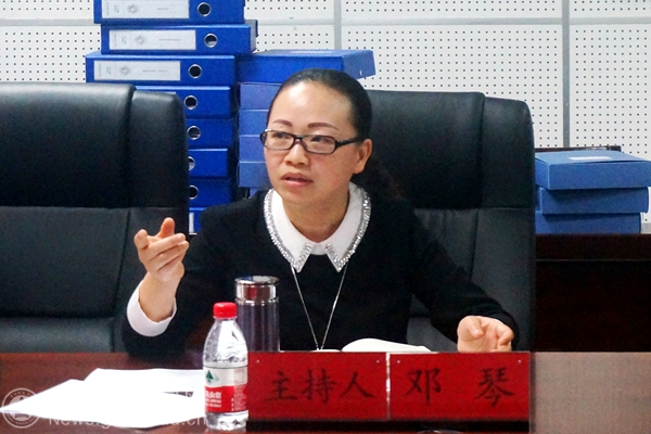 邓琴介绍有关二级教学督导工作情况李建年作点评张莹作点评体育学院